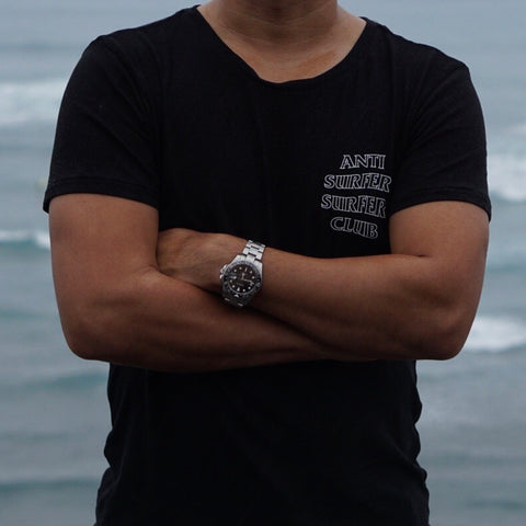 Anti Surfer Surfer Club Outline - Tee